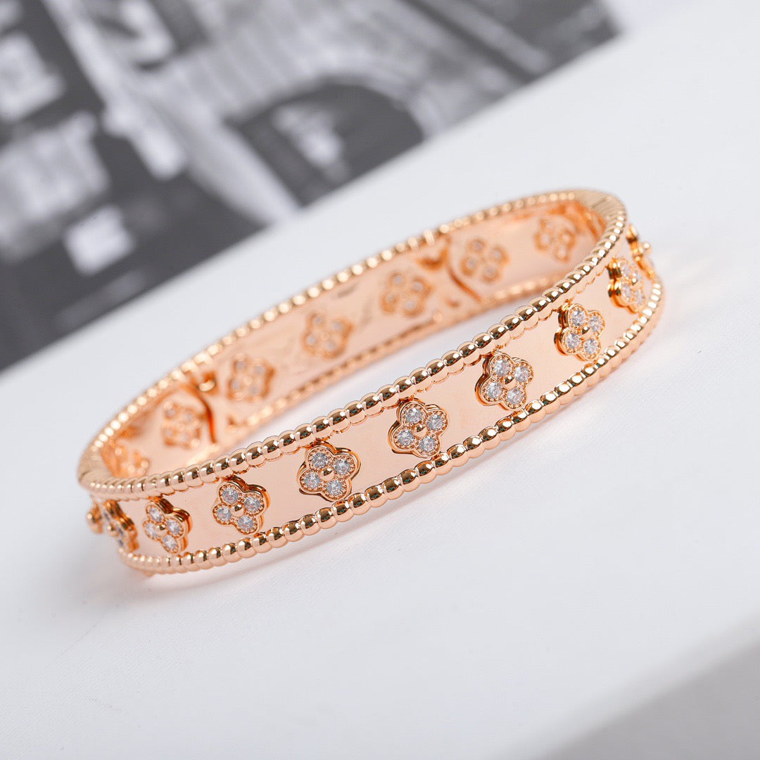 ¡®Aura Jewels¡¯CLOVER BRACELET 8MM DIAMONDS