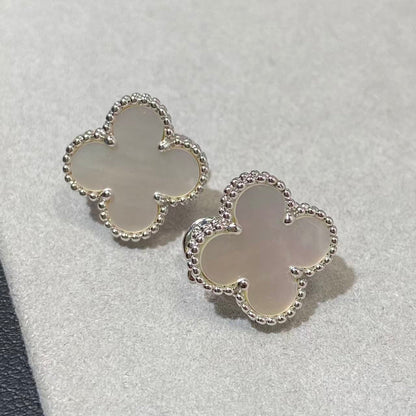 [Aura Jewels] CLOVER LARGE (20mm) 1 MOTIFS WHITE MOP STUD EARRINGS