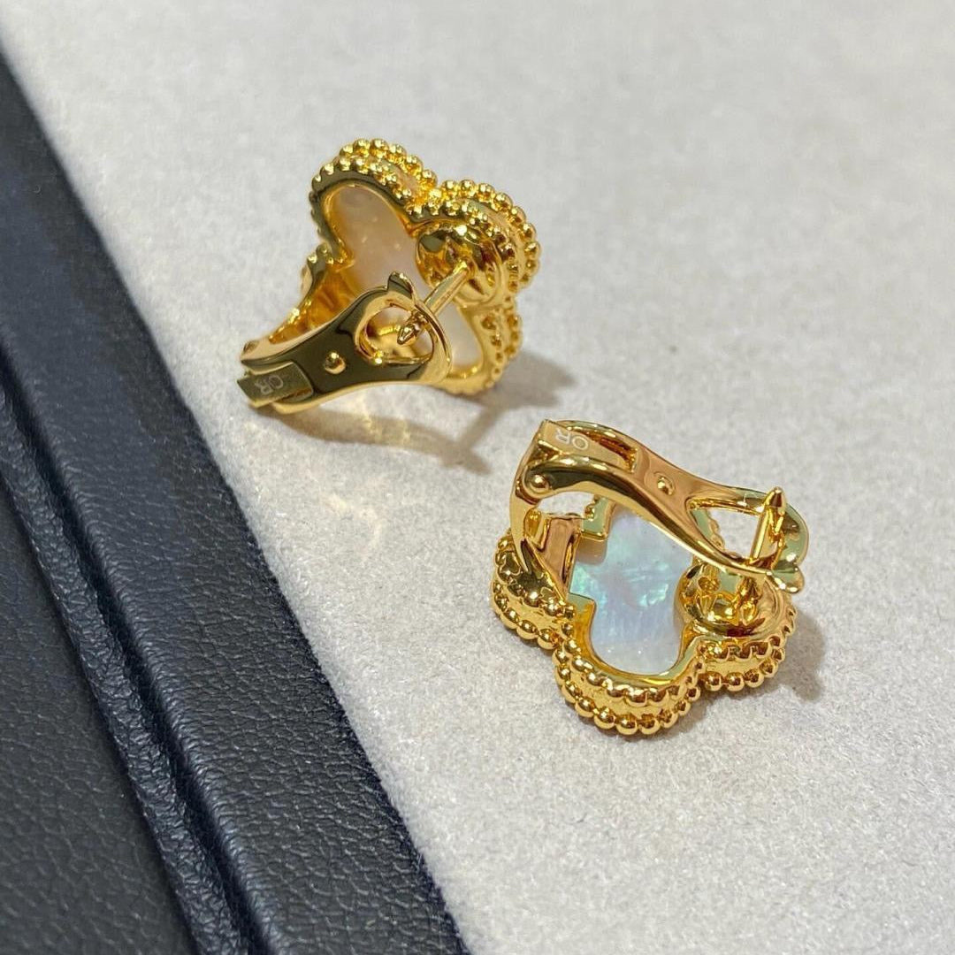 [Aura Jewels] CLOVER LARGE (20mm) 1 MOTIFS WHITE MOP STUD EARRINGS