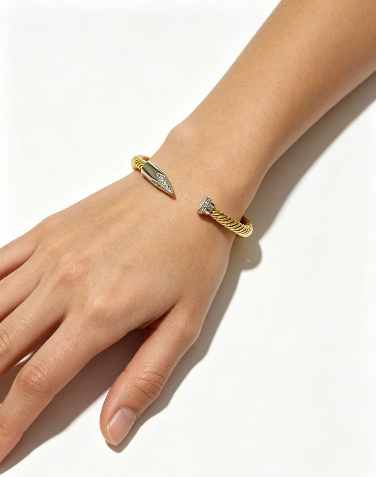 [Aura Jewels]Open threaded nail bracelet