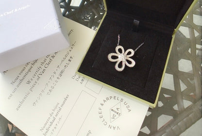 [Aura Jewels] Full diamond sunflower flower necklace