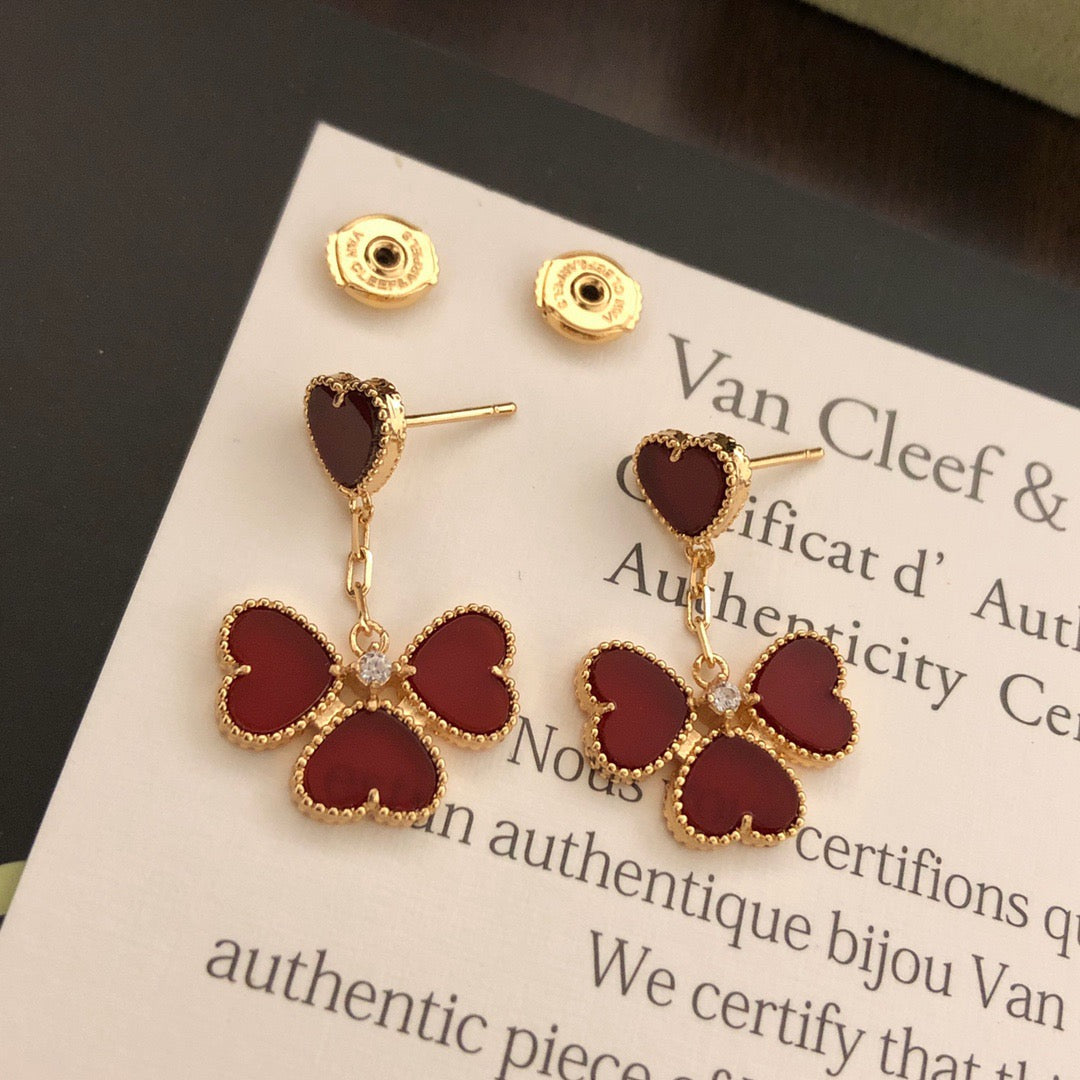 [Aura Jewels] Gold-tone Red Heart Pendant