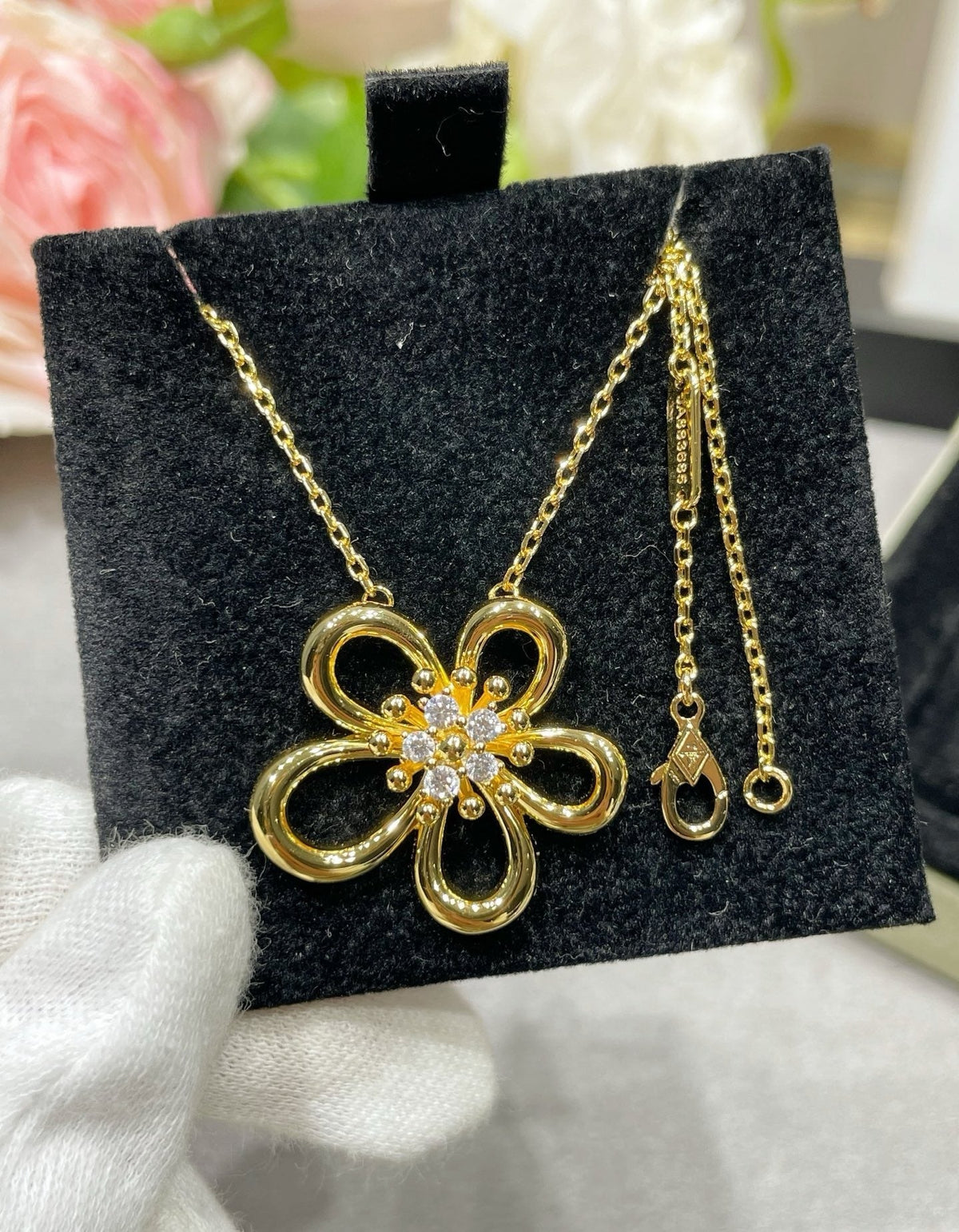 [Aura Jewels] Flower Jewelry Set with Diamond Center