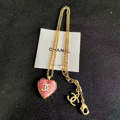 [Aura Jewels] Heart-shaped Necklace & Earring Set