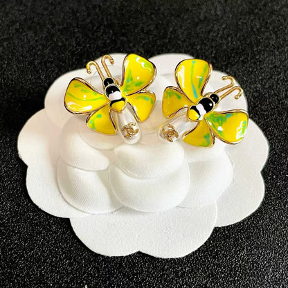 [Aura Jewels] Ladybug Enamel & Faux Pearl Clip-On Earrings