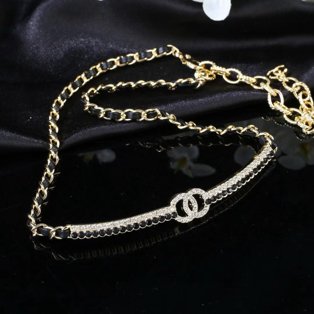 [Aura Jewels]Black Leather Interwoven Crystal CC Choker Necklace