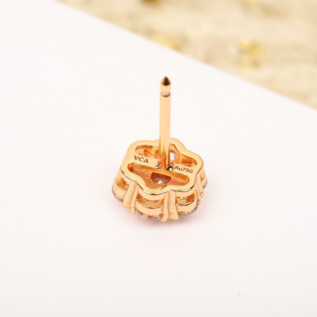 ¡®AuraJewelry¡¯Fleurette Stud Earrings, 18K Gold‑Plated, 7‑Stone