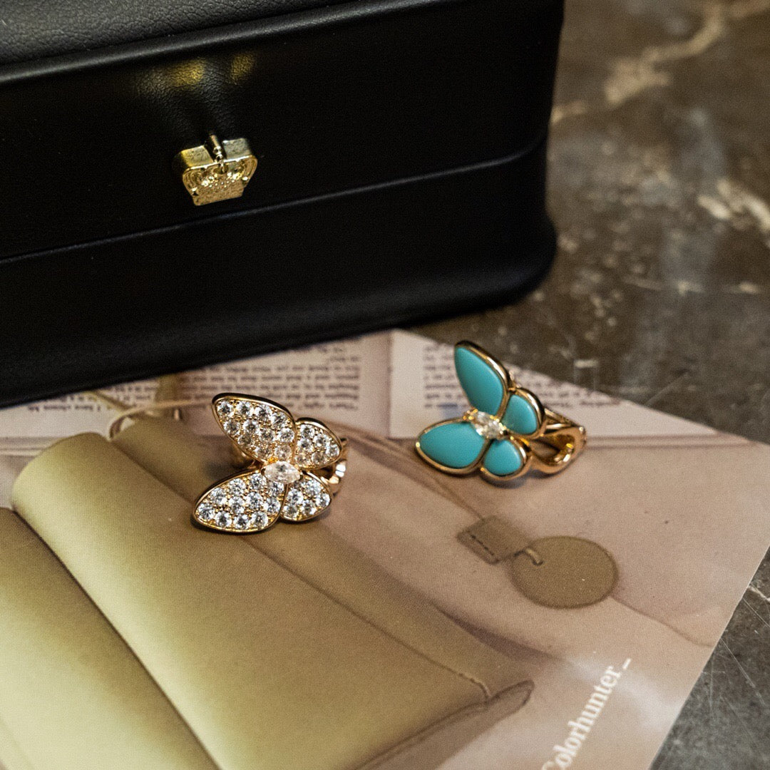 ¡®AuraJewelry¡¯Asymmetrical Butterfly Earclips