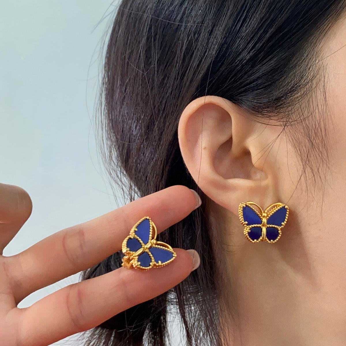 ¡®AuraJewelry¡¯ Sweet Alhambra Butterfly Earstuds, Blue Chalcedony