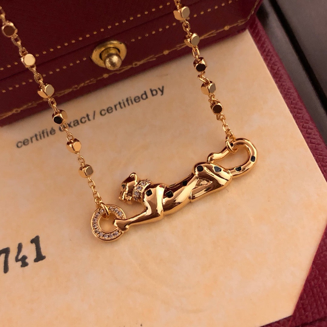 ¡®AuraJewelry¡¯Reclining Panther Necklace
