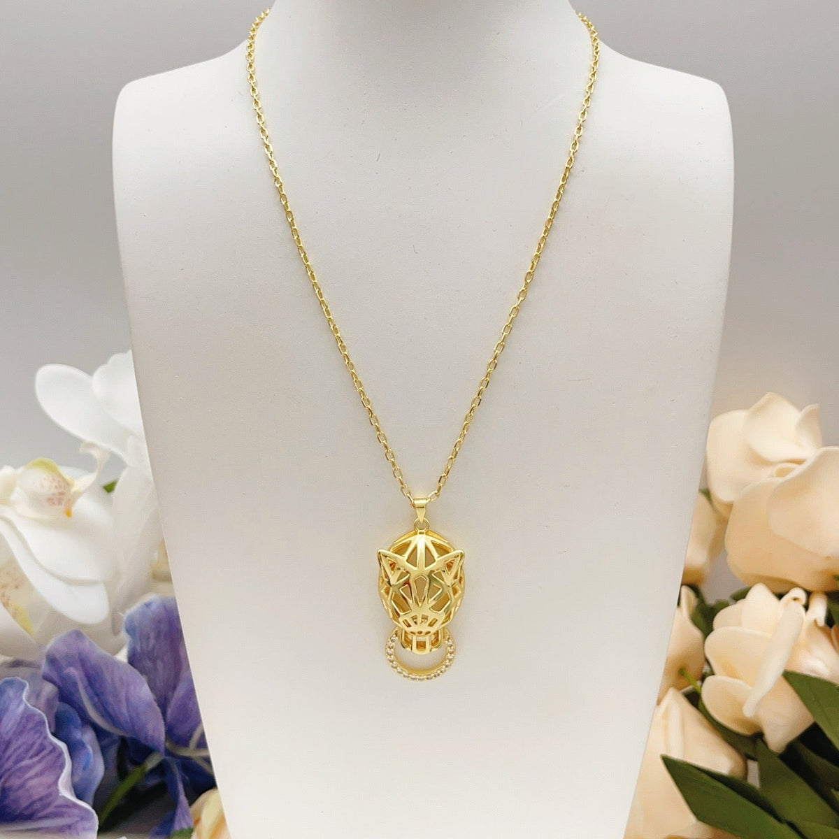 ¡®AuraJewelry¡¯Openwork Panther‑Head Doorknocker Necklace