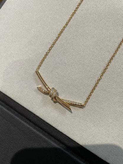 [Aura Jewels]T House Diamond-Studded Knot Necklace