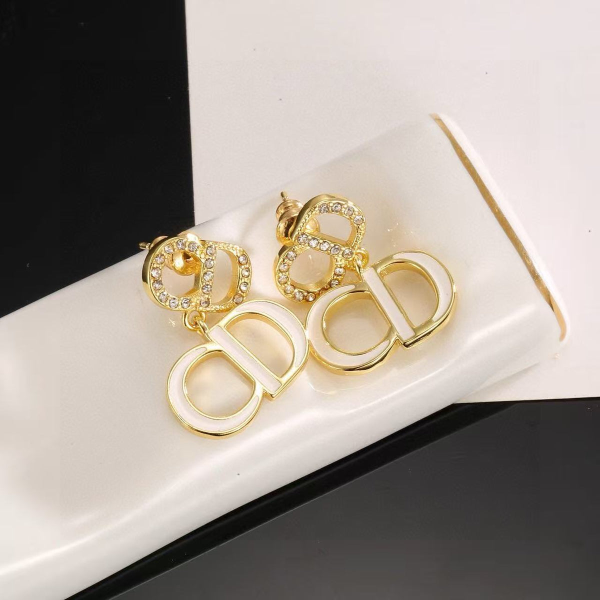 [Aura Jewels]Gold CD Letter Stud Earrings