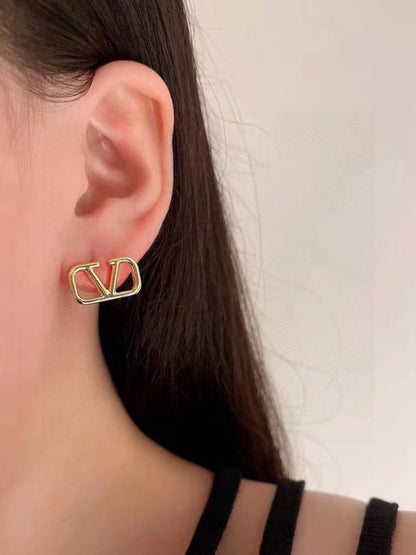 [Aura Jewels]Gold V-shaped stud earrings
