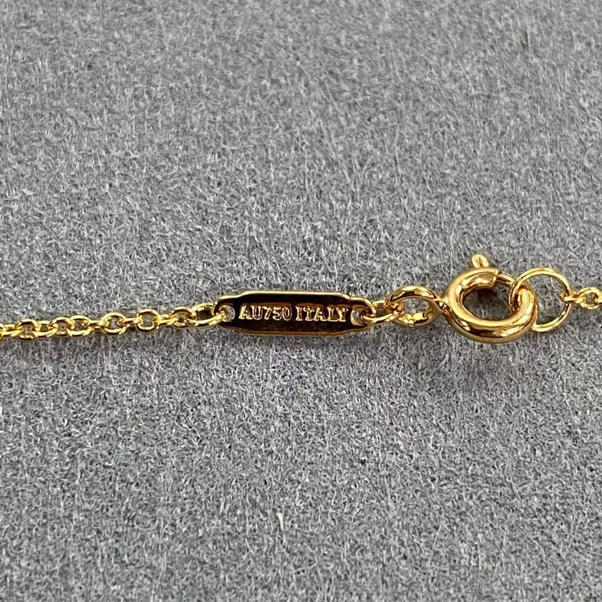 [Aura Jewels]T House Diamond-Studded Knot Necklace