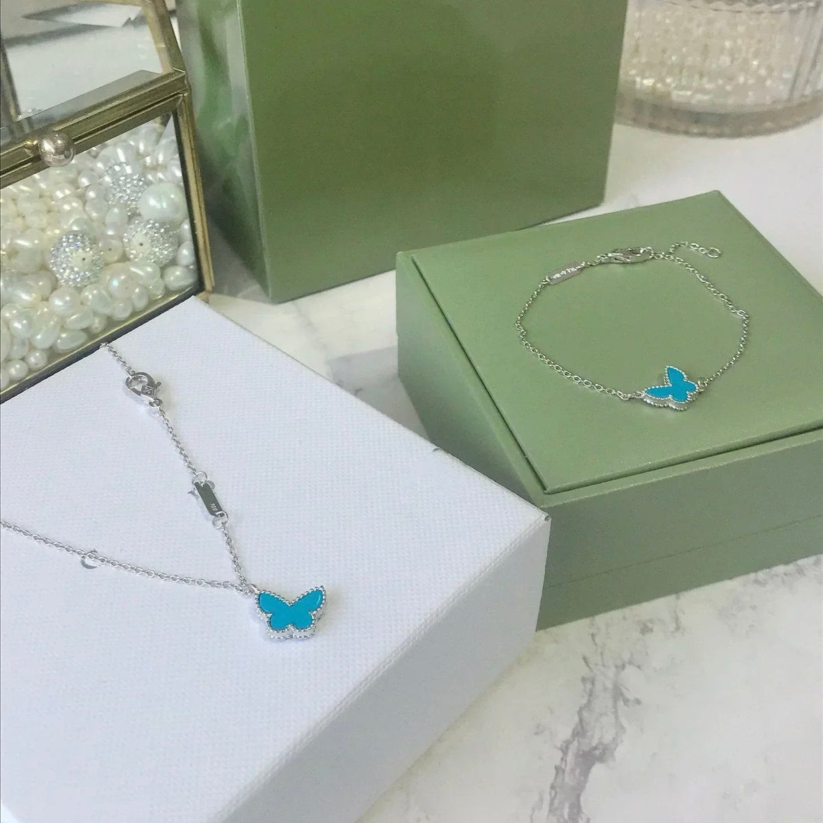 ¡®Aura Jewels¡¯BUTTERFLY TURQUOISE BUTTERFLY BRACELET SILVER
