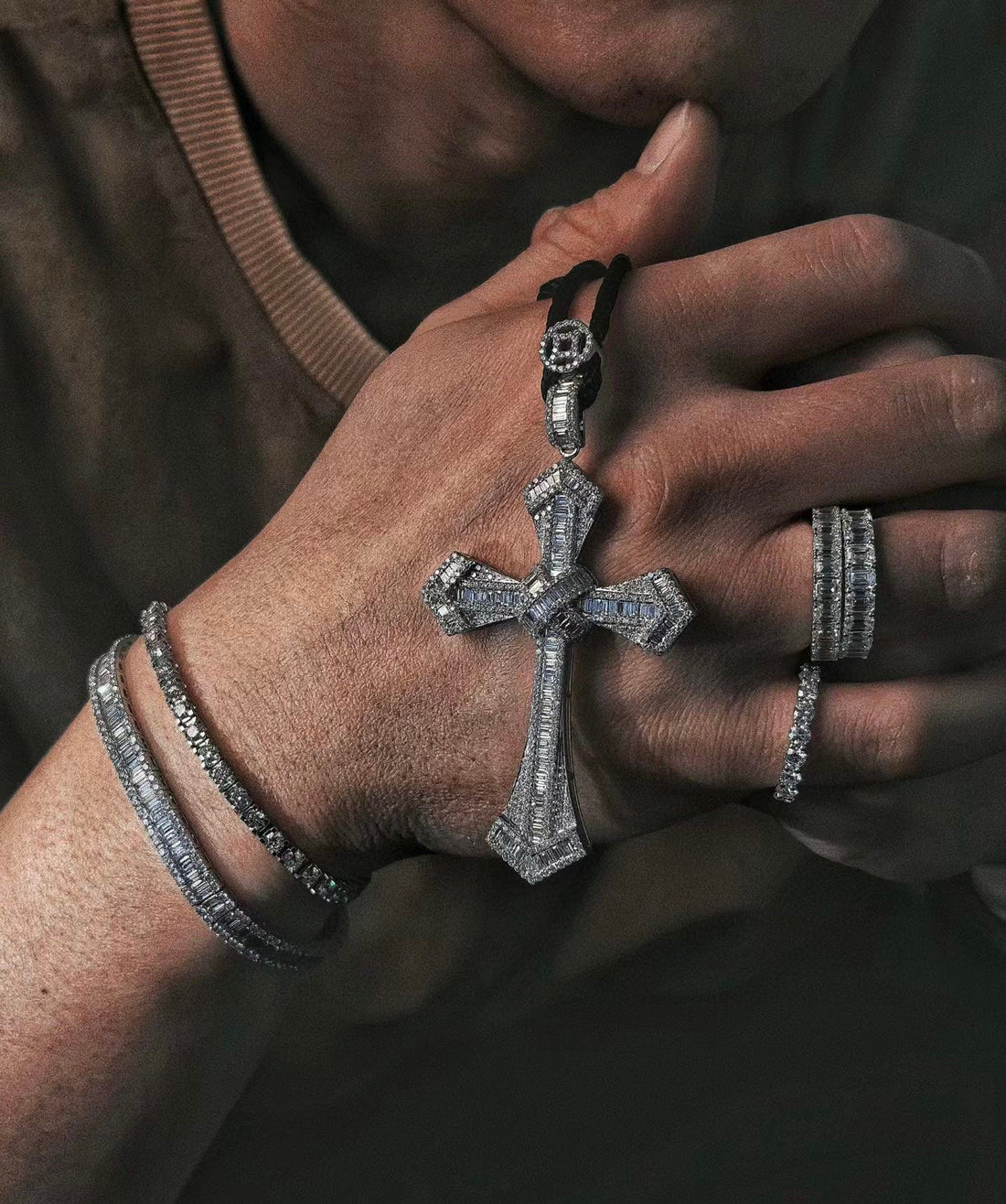 ¡®Aura Jewels¡¯Pave Cross Pendant Necklace