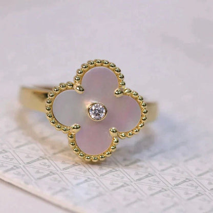 ¡®Aura Jewels¡¯CLOVER PINK MOP RING GOLD DIAMOND