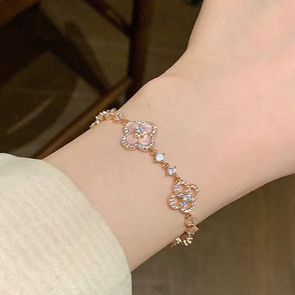 ¡®Aura Jewels¡¯CLOVER 5 MOTIF PINK BLUE RED WHITE BRACELET