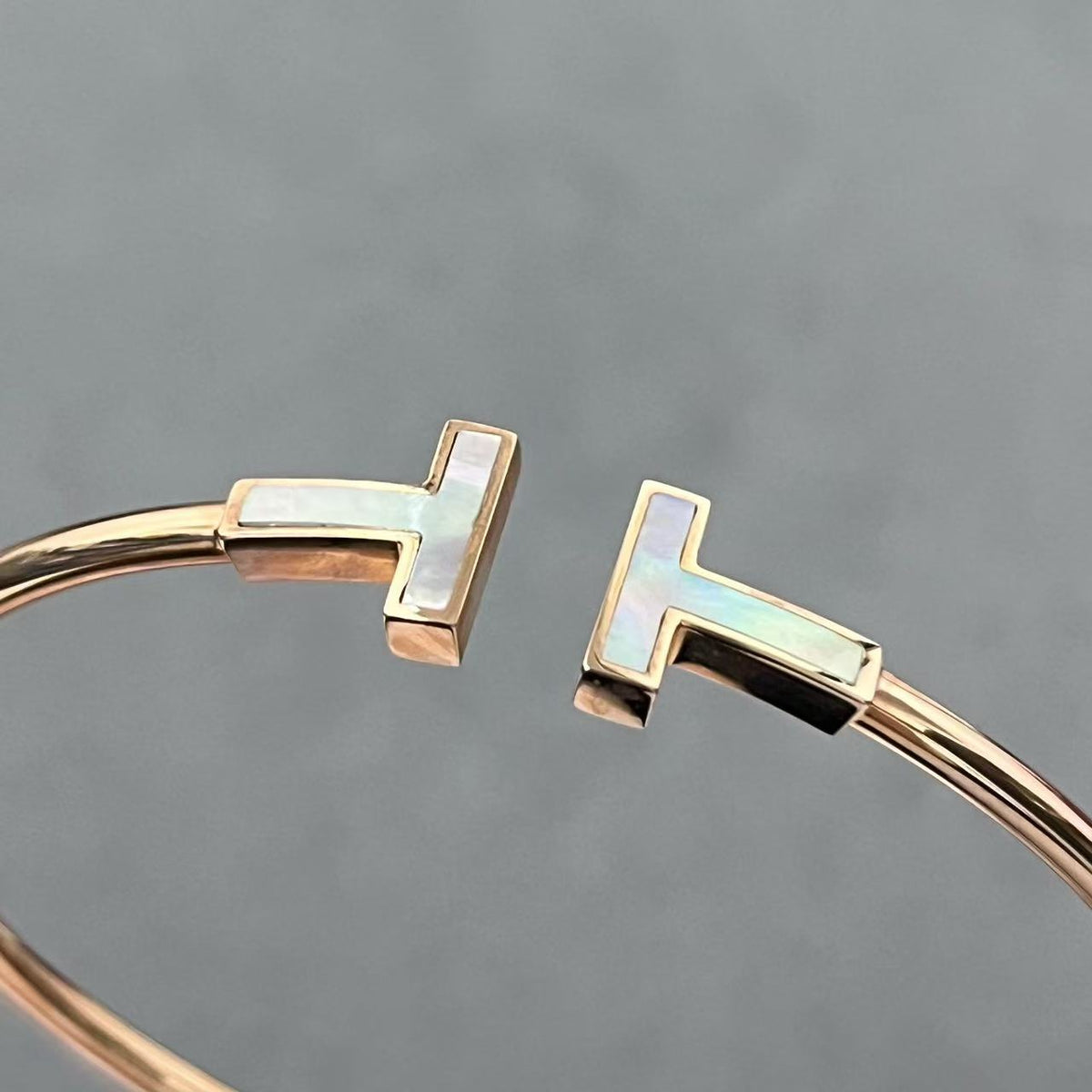 [Aura Jewels] T House Double T Open Bangle