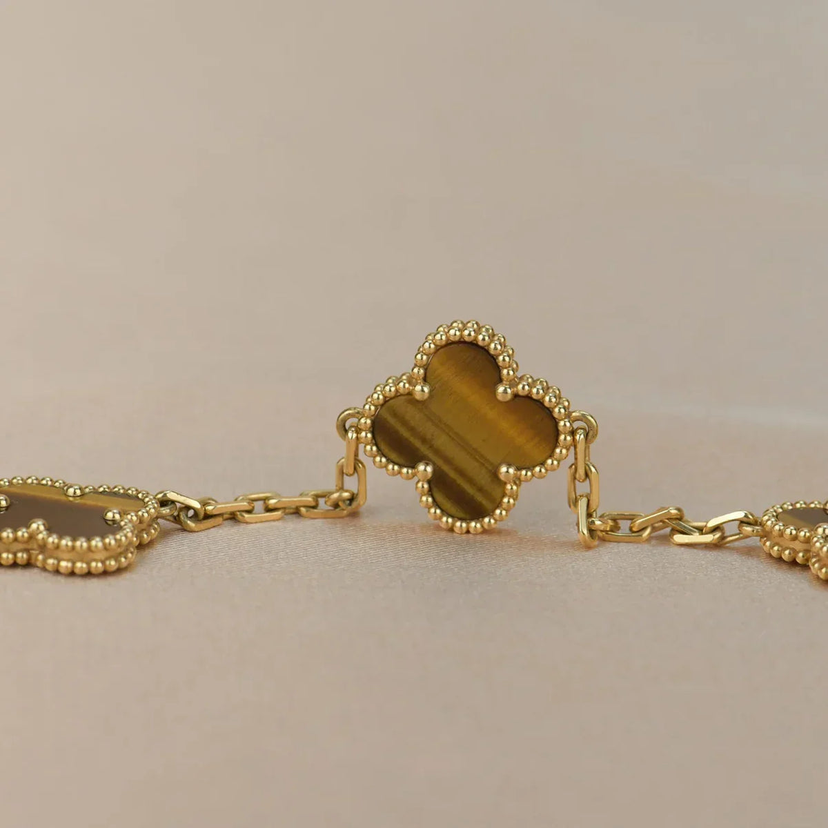 [Aura Jewels]New  CLOVER 5 MOTIFS TIGER EYE BRACELET COLLECTION