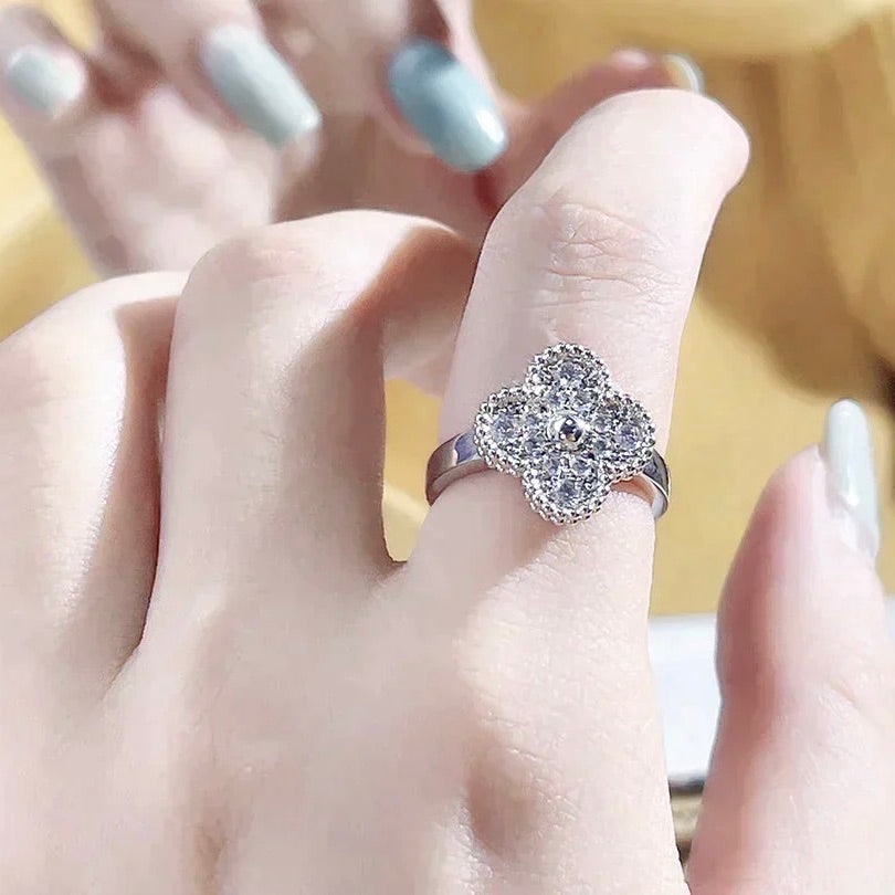 ¡®Aura Jewels¡¯CLOVER DIAMOND RING