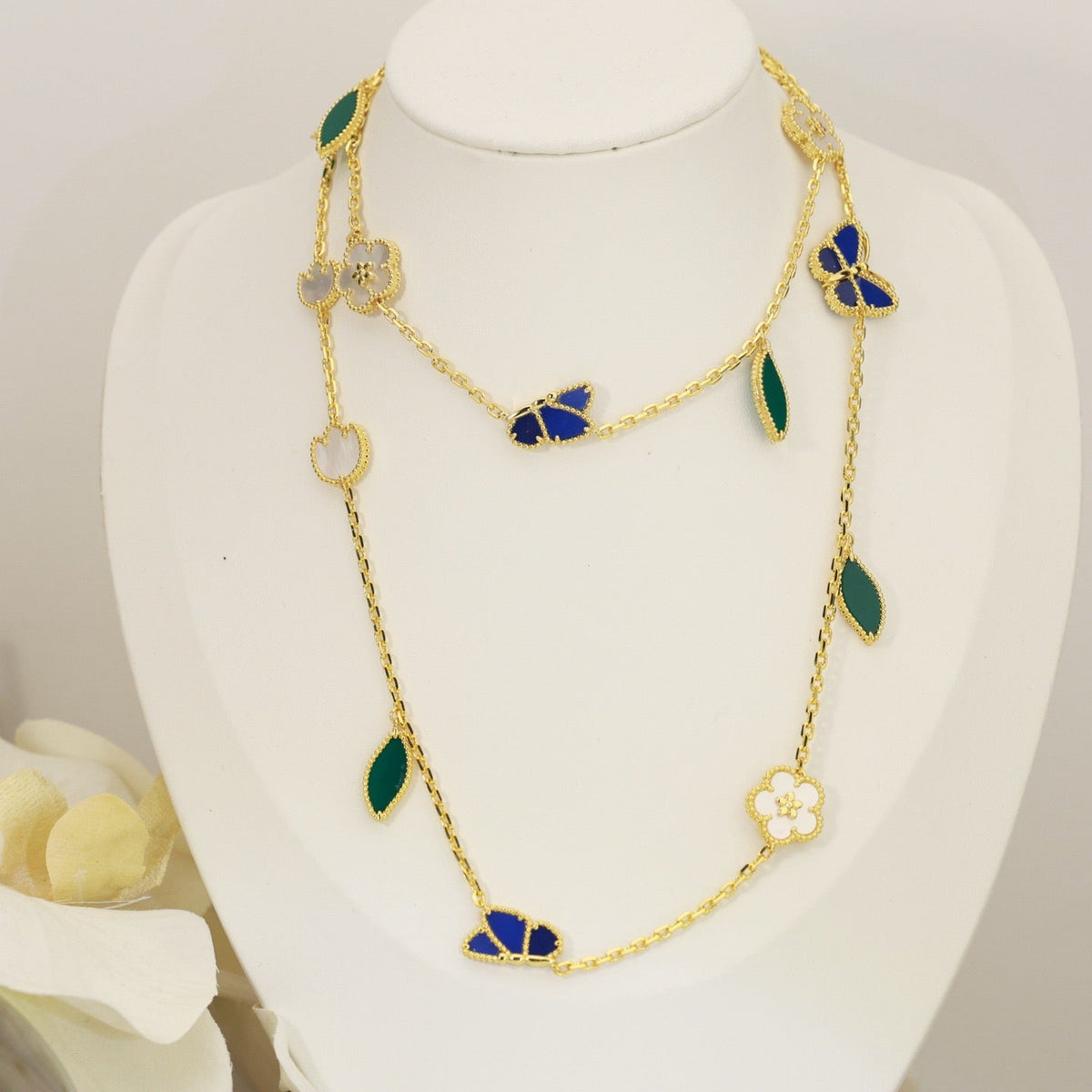 [Aura Jewels]LUCKY SPRING BUTTERFLY 15 FLOWER NECKLACE