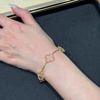 [Aura Jewels]New CLOVER 5 MOTIF ROCK CRYSTAL BRACELET