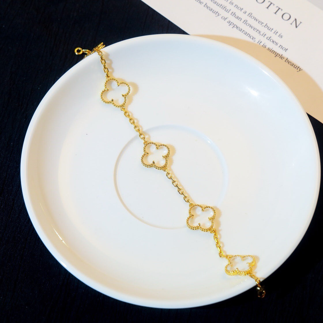 [Aura Jewels]New CLOVER 5 MOTIF ROCK CRYSTAL BRACELET