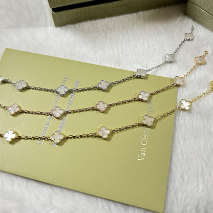 [¡®Aura Jewels¡¯]CLOVER 6 MOTIF WHITE MOP BRACELET