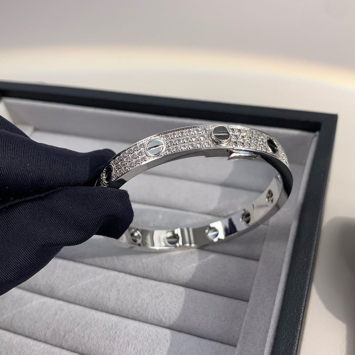 ¡®Aura Jewels¡¯LOVE BRACELET 6.1MM DIAMOND-PAVED CERAMIC