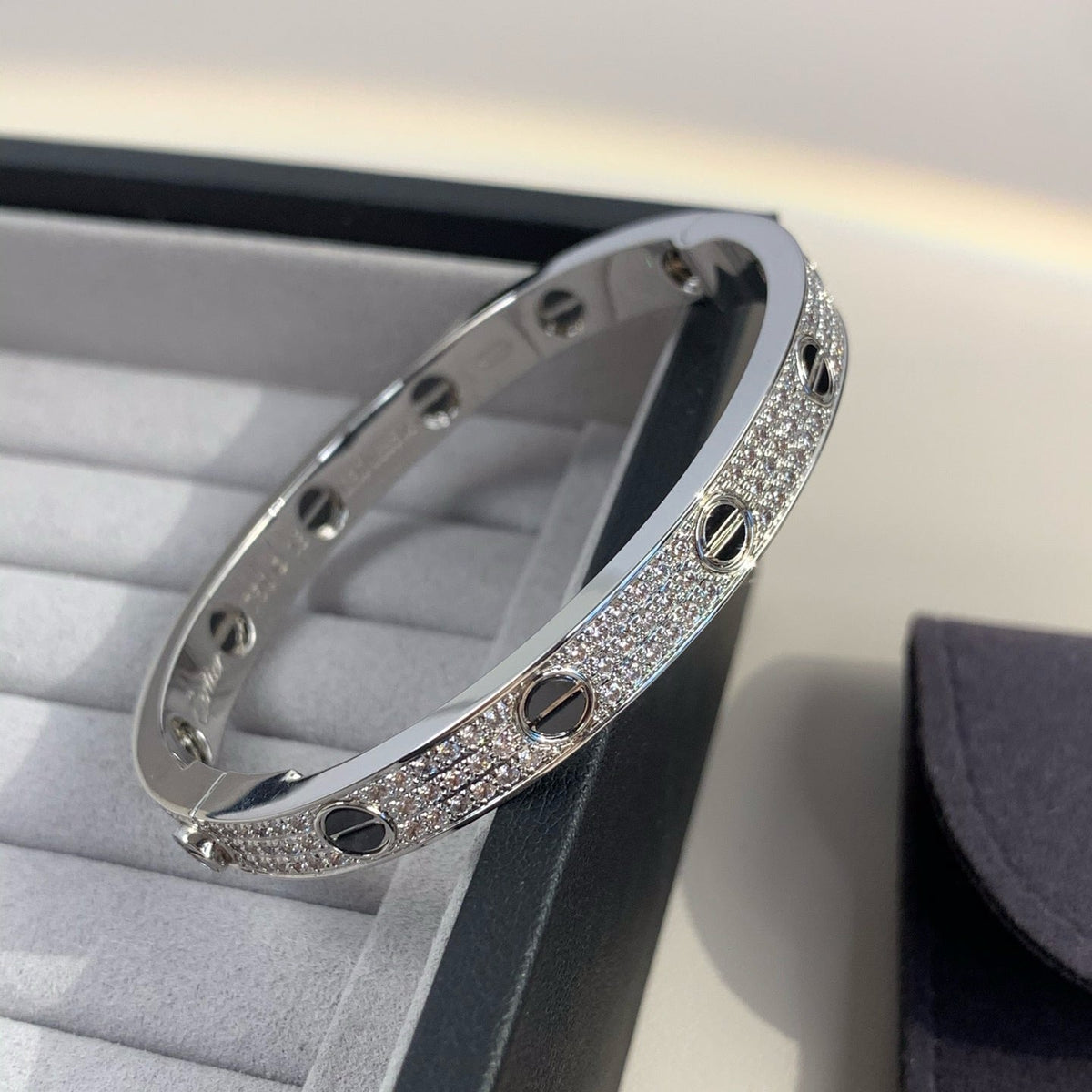 ¡®Aura Jewels¡¯LOVE BRACELET 6.1MM DIAMOND-PAVED CERAMIC
