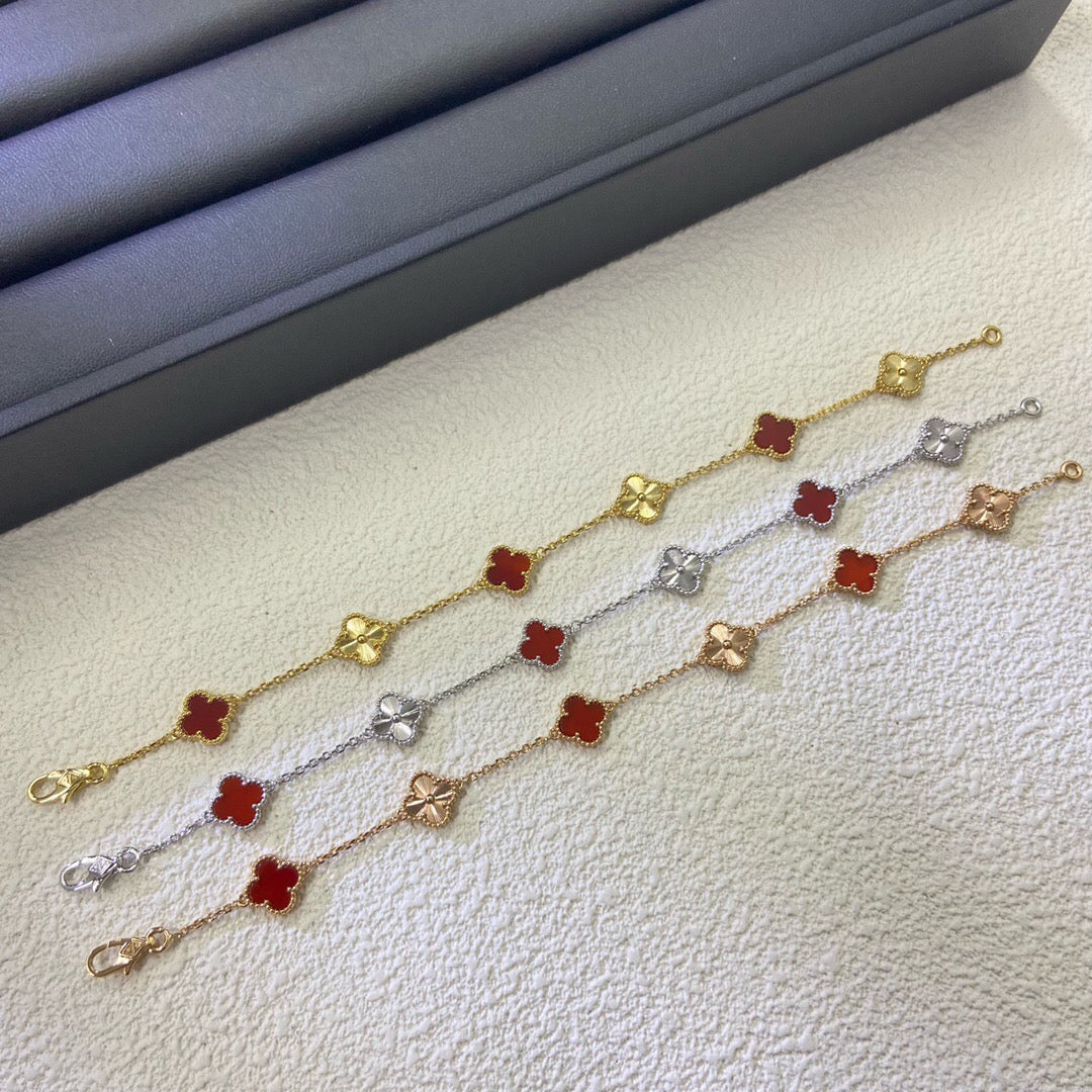 [¡®Aura Jewels¡¯]CLOVER 6 MOTIF RED AGATE LASER BRACELET