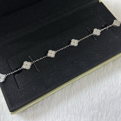 [Aura Jewels]New CLOVER 6 MOTIF DIAMOND BRACELET