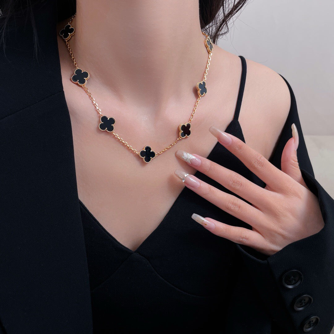 ¡®Aura Jewels¡¯CLOVER 10 MOTIFS ONYX NECKLACE