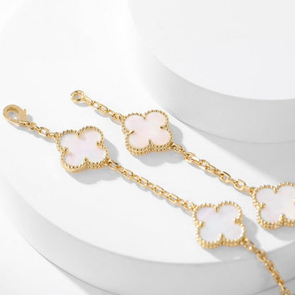 ¡®Aura Jewels¡¯CLOVER 10 MOTIFS WHITE MOTHER OF PEARL NECKLACE