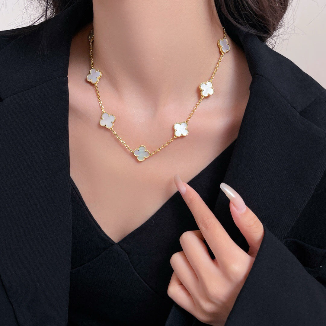 ¡®Aura Jewels¡¯CLOVER 10 MOTIFS WHITE MOTHER OF PEARL NECKLACE