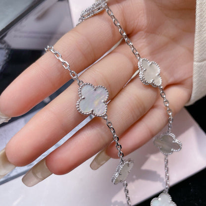 ¡®Aura Jewels¡¯CLOVER 10 MOTIFS WHITE MOTHER OF PEARL NECKLACE