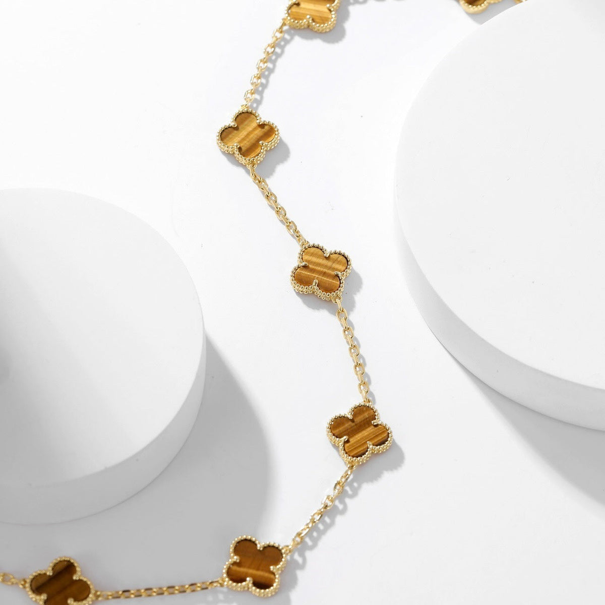 ¡®Aura Jewels¡¯CLOVER 10 MOTIFS TIGER EYE NECKLACE