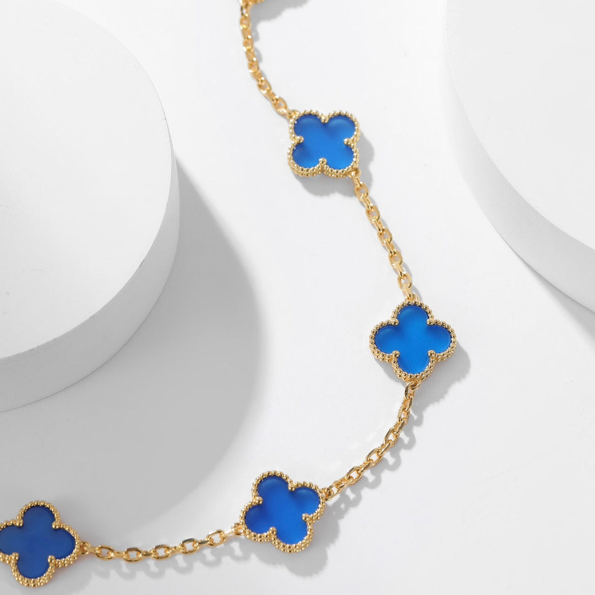 ¡®Aura Jewels¡¯CLOVER 10 MOTIFS BLUE AGATE NECKLACE