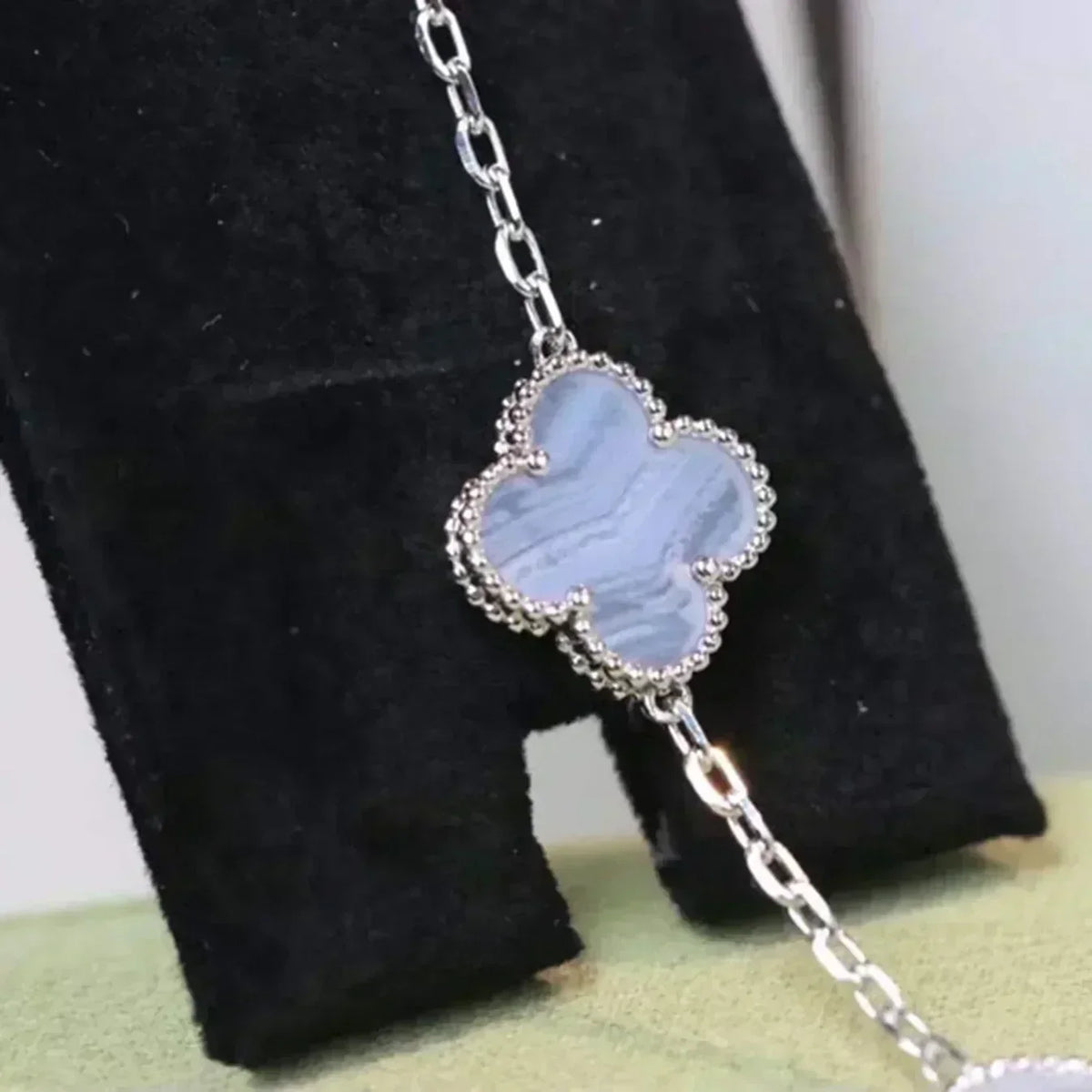 [Aura Jewels]New  CLOVER 5 MOTIF PURPLE CHALCEDONY BRACELET COLLECTION