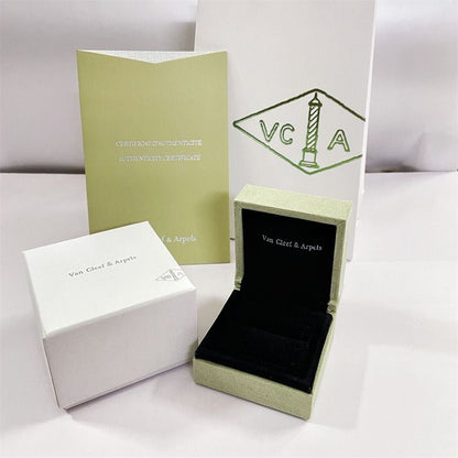 ¡®Aura Jewels¡¯VA CLOVER BRACELET NECKLACE RING BOX GIFT BAG