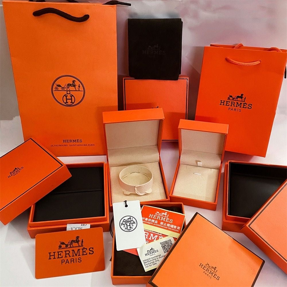 ¡®Aura Jewels¡¯HM BRACELET NECKLACE RING BOX GIFT BAG