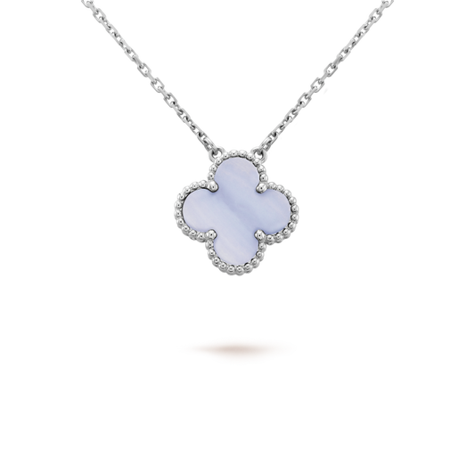 ¡®Aura Jewels¡¯CLOVER 15MM BLUE CHALCEDONY NECKLACE SILVER
