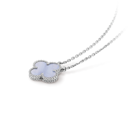 ¡®Aura Jewels¡¯CLOVER 15MM BLUE CHALCEDONY NECKLACE SILVER