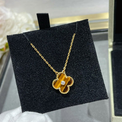 ¡®Aura Jewels¡¯CLOVER 15MM DIAMOND AND YELLOW TIGER'S EYE AGATE necklace