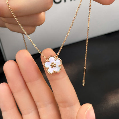 ¡®Aura Jewels¡¯LUCKY  WHITE MOP  PLUM BLOSSOM NECKLACE