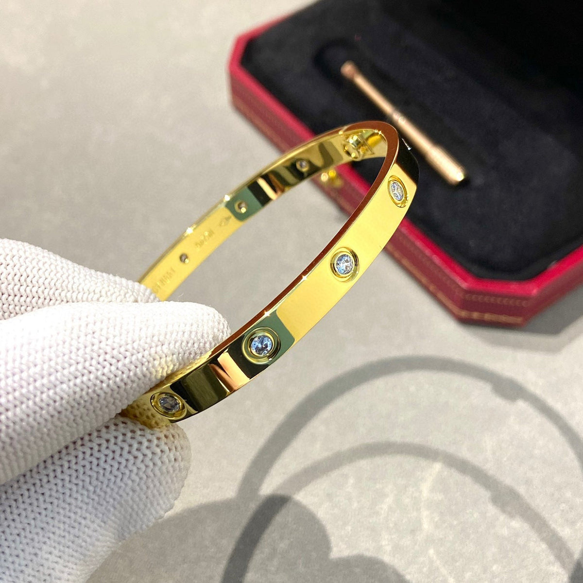 ¡®Aura Jewels¡¯LOVE BRACELET 6.1MM 10 DIAMONDS