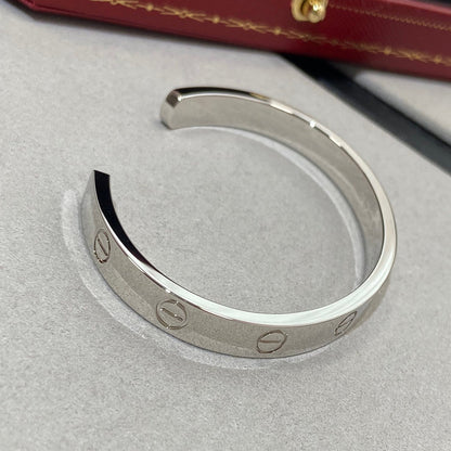 ¡®Aura Jewels¡¯LOVE BRACELET 6.1MM 1 DIAMOND OPEN CUFF