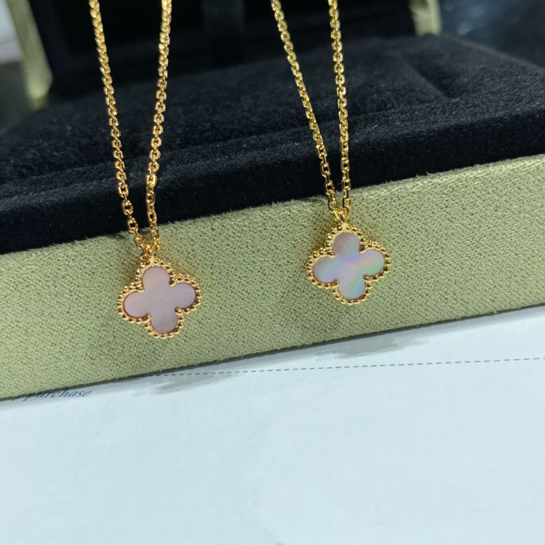 ¡®Aura Jewels¡¯CLOVER 15MM PINK MOTHER-OF-PEARL SINGLE FLOWER NECKLACE